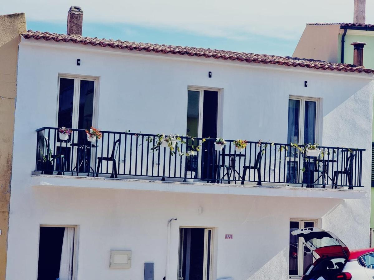 Suite Cornelia Santa Teresa Gallura Ngoại thất bức ảnh